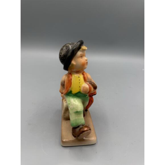Vintage Made In Japan Porcelain Figurine Boy With Hat, Suitcase And Umbrella - Picture 2 of 7